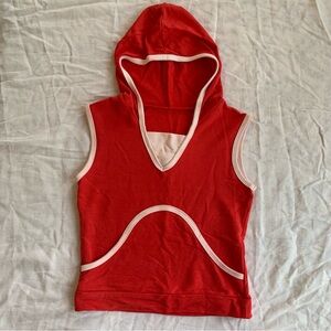 Early 2000s Red & White Sleeveless Baby Tee Fit Hoodie Crop Top